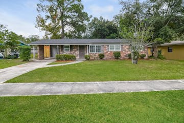 5027 McManus Dr Jacksonville, FL 32210